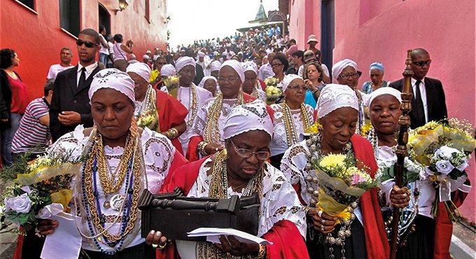 As rainhas negras andam com fé em ritmo de festa / Foto: Mateus Pereira/Secom
